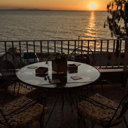 The Waves Apartment Monodhendrion ภายนอก รูปภาพ